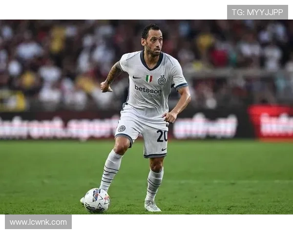 主帅率加拉塔萨雷迎恰尔汗奥卢